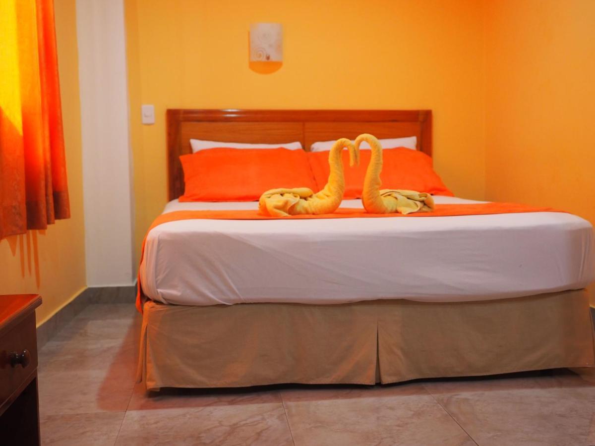 Hostal Espana Puerto Ayora  Eksteriør billede