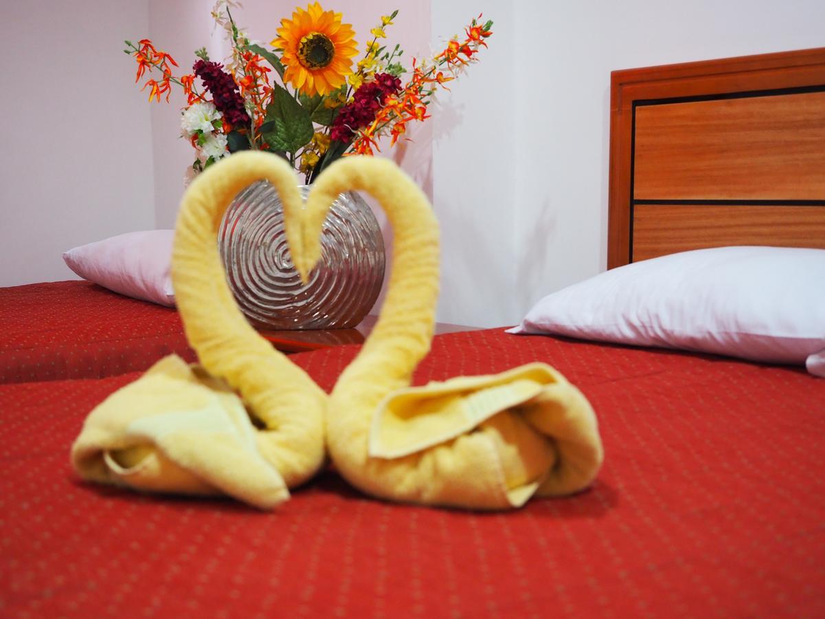 Hostal Espana Puerto Ayora  Eksteriør billede