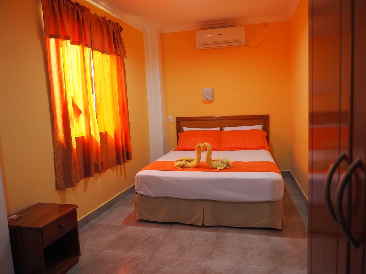 Hostal Espana Puerto Ayora  Eksteriør billede