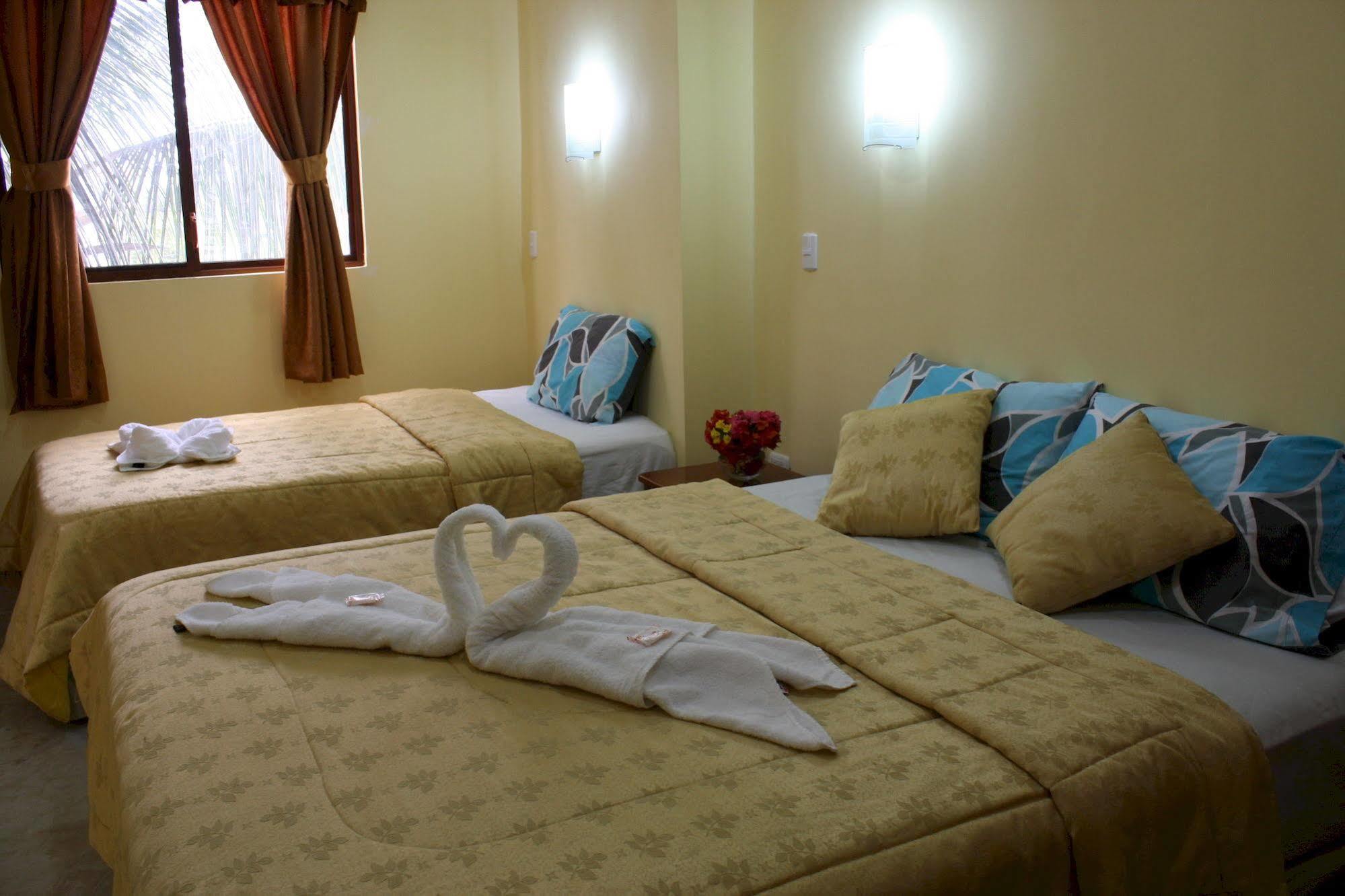 Hostal Espana Puerto Ayora  Eksteriør billede