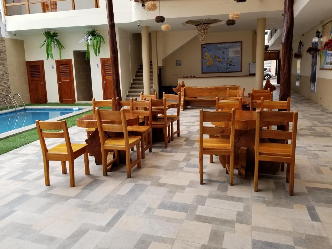 Hostal Espana Puerto Ayora  Eksteriør billede
