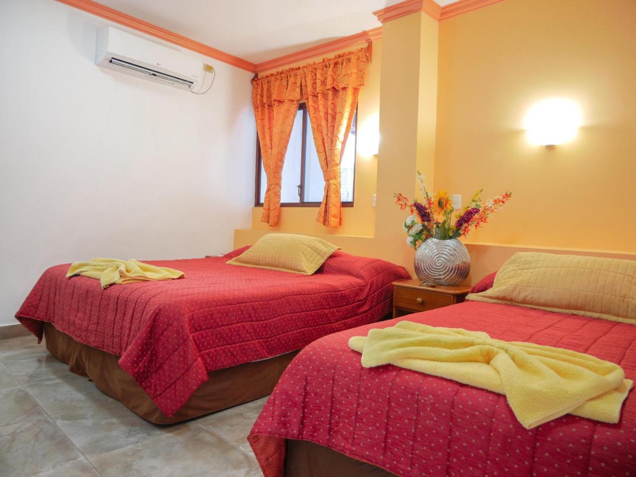 Hostal Espana Puerto Ayora  Eksteriør billede