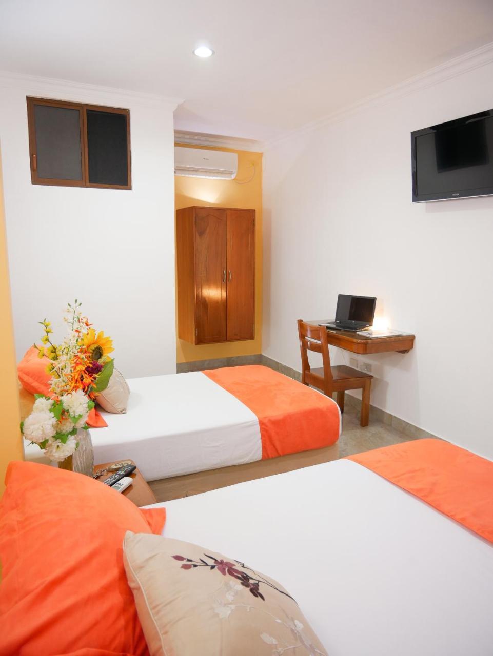 Hostal Espana Puerto Ayora  Eksteriør billede