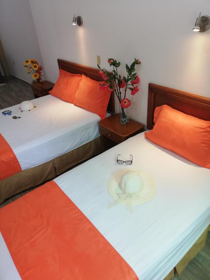 Hostal Espana Puerto Ayora  Eksteriør billede
