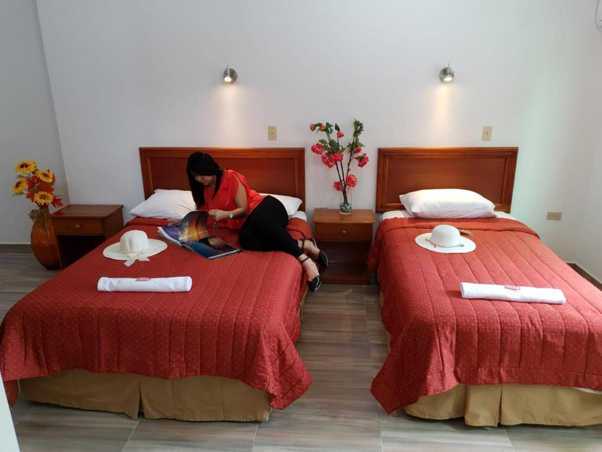 Hostal Espana Puerto Ayora  Eksteriør billede